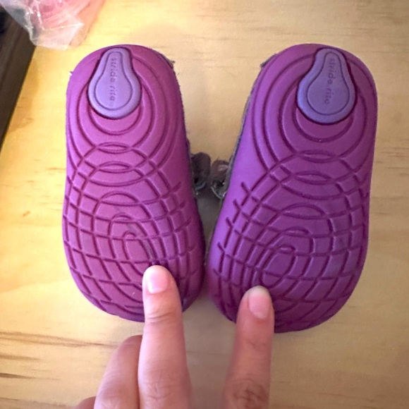 Stride Rite shoe - Picture 2 of 2